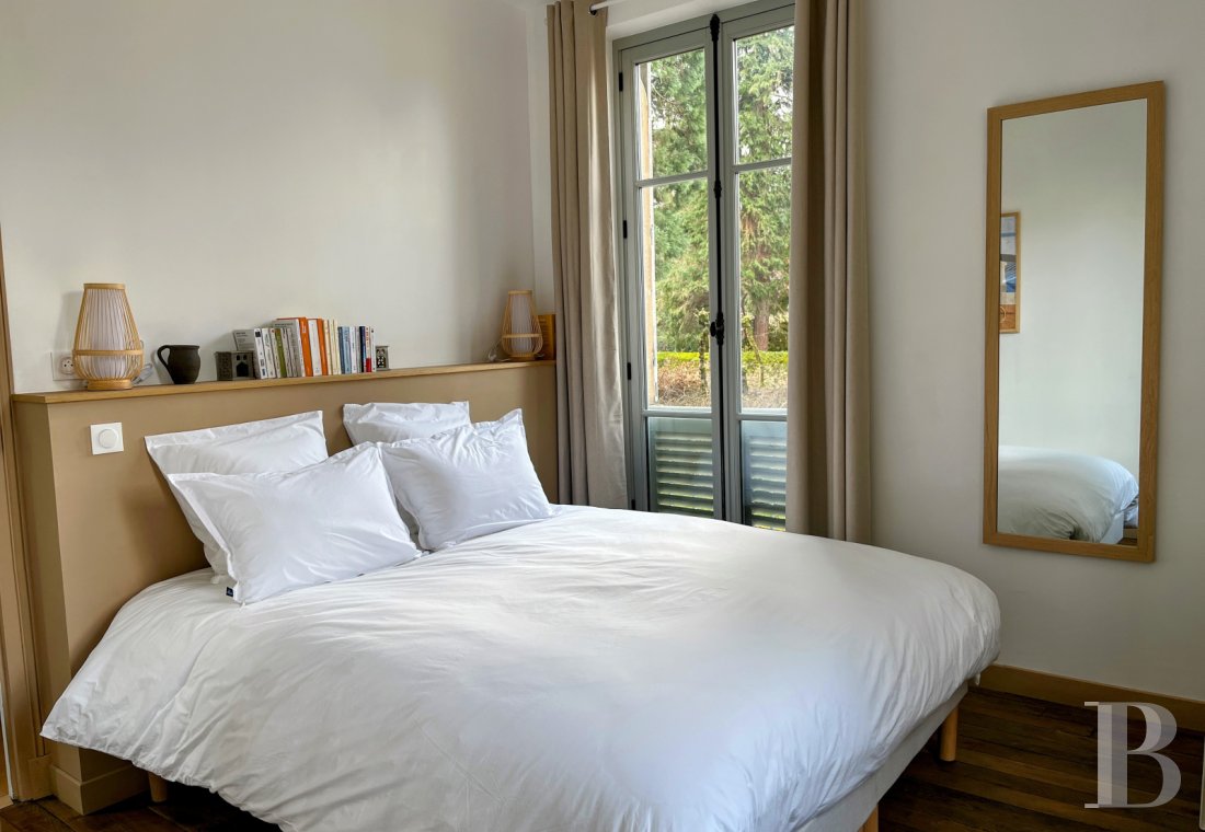 En Saône-et-Loire, au cœur de la ville d’Autun, une demeure d’inspiration palladienne dans un parc de près d’un hectare - photo  n°22